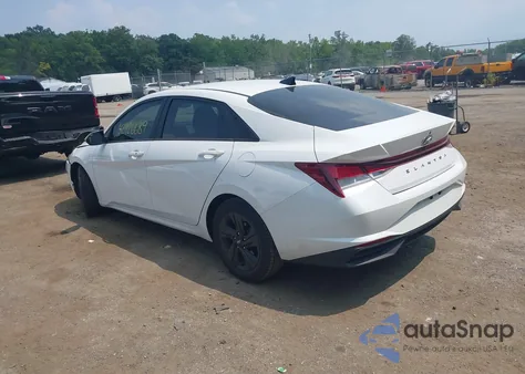 2022 Hyundai Elantra Sel from USA, damaged, VIN 5NPLM4AG4NH068641